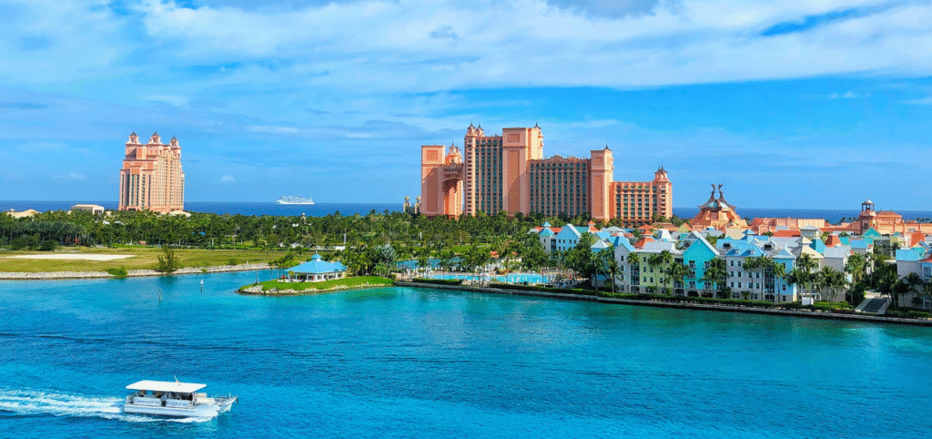 Requerimientos para la declaración de bienes inmuebles de las Bahamas 2025